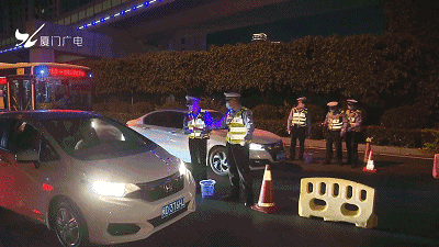 喝酒不开车，开车不喝酒；交警叔叔严查酒驾